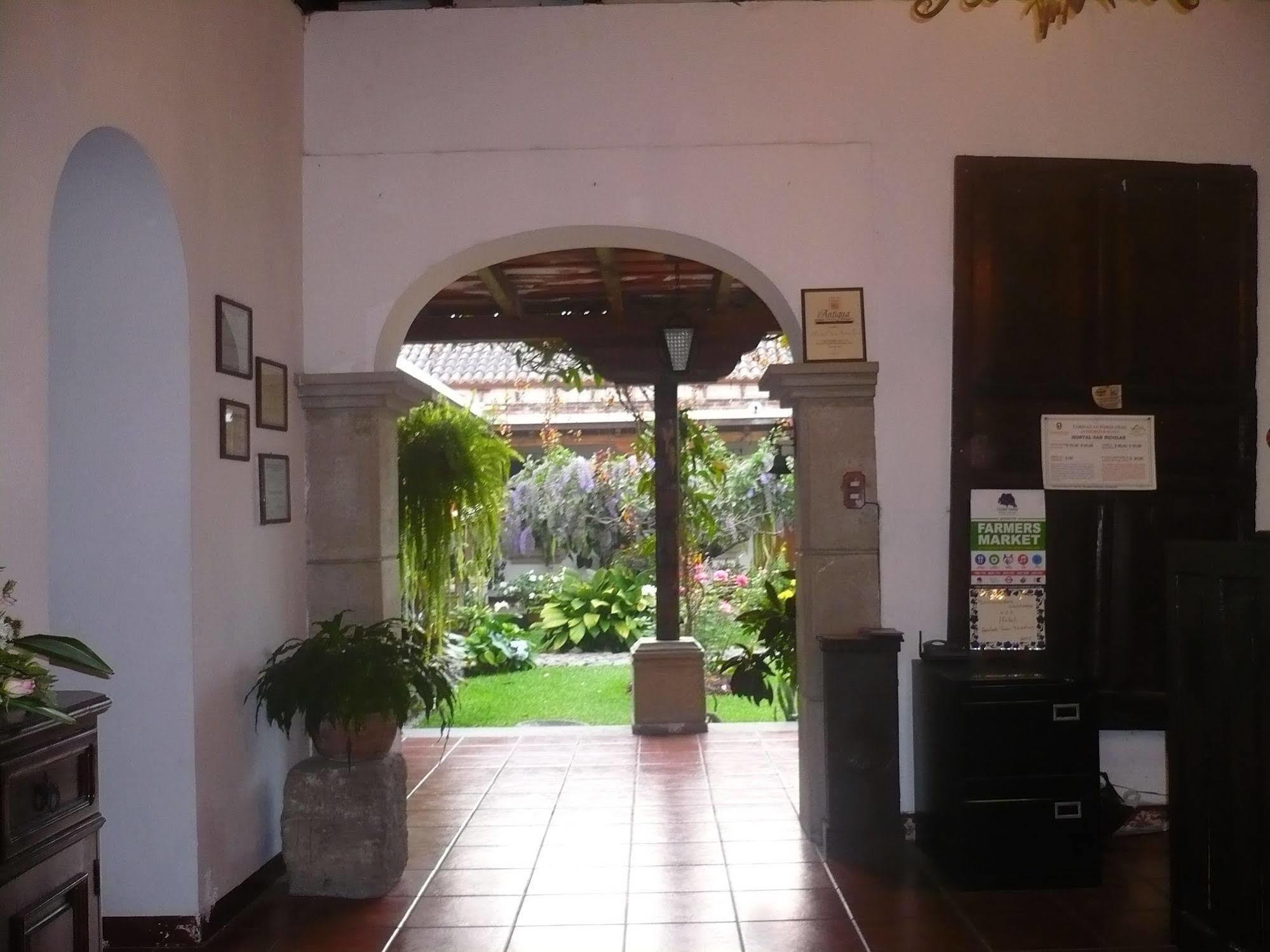 Hostal San Nicolas Антигуа-Гватемала Экстерьер фото